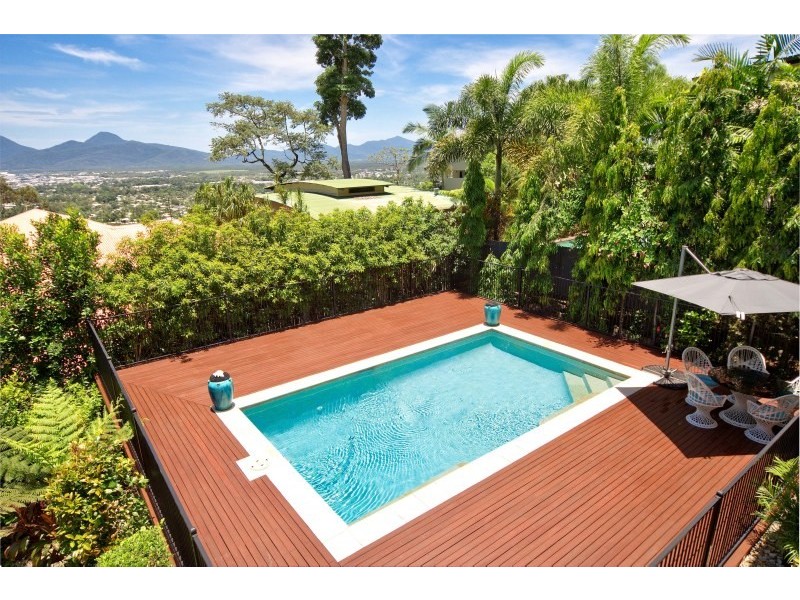 2 Oceanview Place, Mooroobool QLD 4870