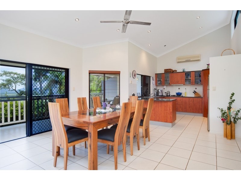 2 Oceanview Place, Mooroobool QLD 4870