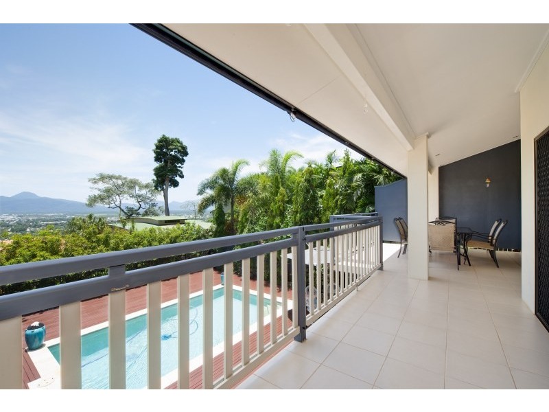 2 Oceanview Place, Mooroobool QLD 4870