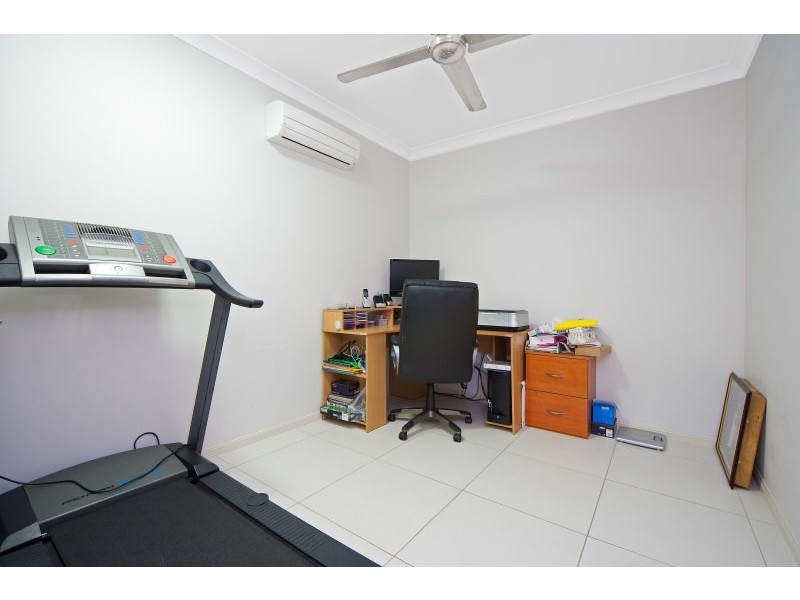 14 Kippin Close, Redlynch QLD 4870
