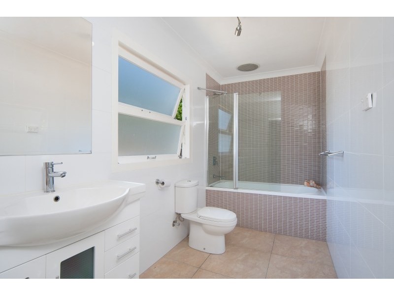 10 Cominos Place, Manunda QLD 4870