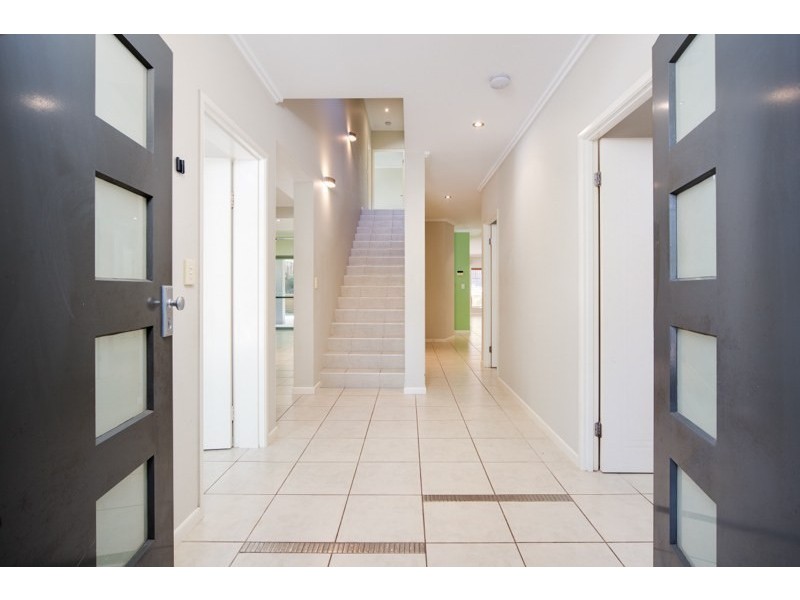 43 William Hickey Street, Redlynch QLD 4870