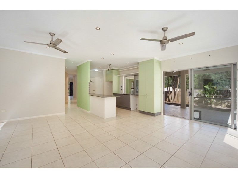 43 William Hickey Street, Redlynch QLD 4870