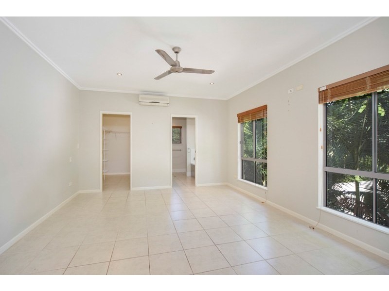 43 William Hickey Street, Redlynch QLD 4870