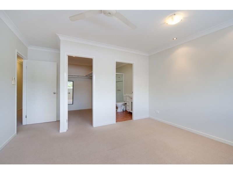 2/6 Quetta Close, Manoora QLD 4870