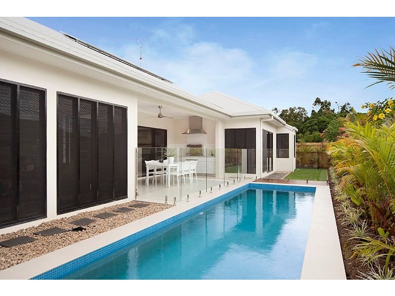 7 Sennfeld Close, Palm Cove QLD 4879