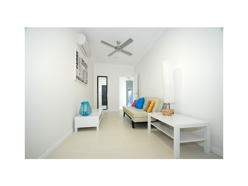 7 Sennfeld Close, Palm Cove QLD 4879