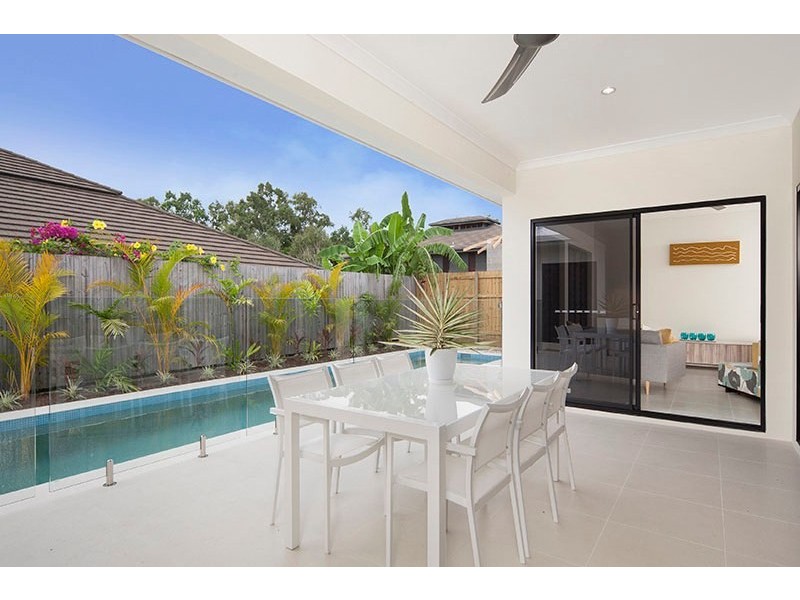 7 Sennfeld Close, Palm Cove QLD 4879