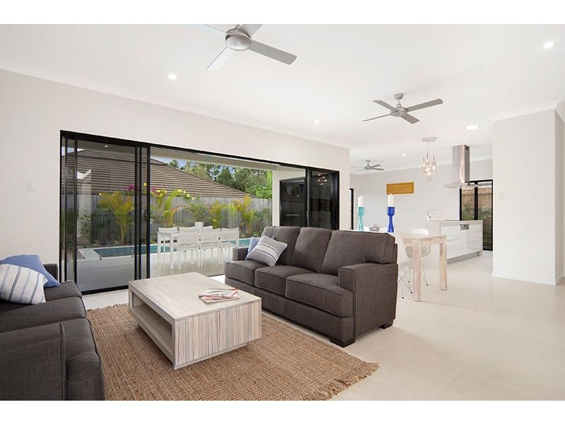 7 Sennfeld Close, Palm Cove QLD 4879