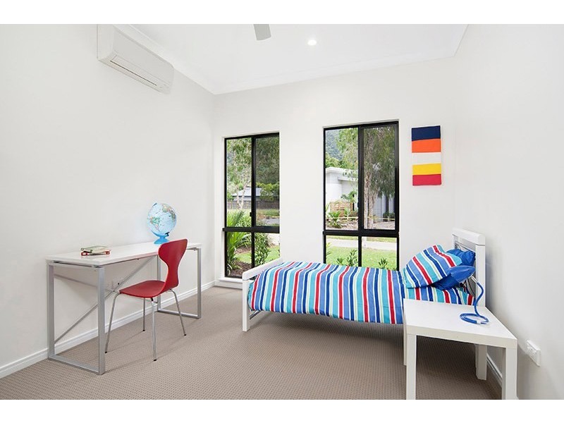 7 Sennfeld Close, Palm Cove QLD 4879