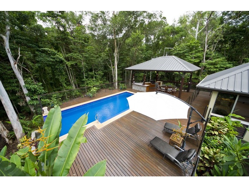40-42 Linden Street, Palm Cove QLD 4879