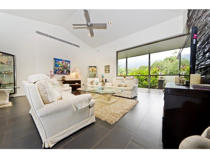 40-42 Linden Street, Palm Cove QLD 4879