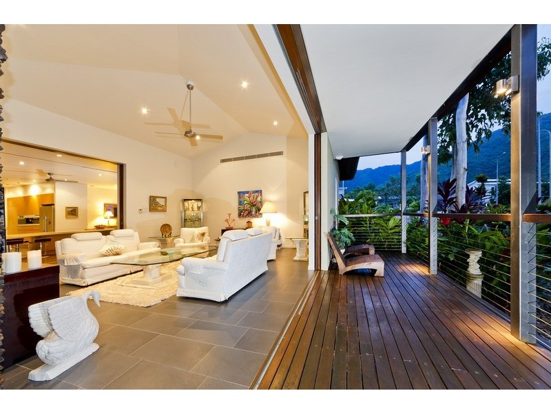 40-42 Linden Street, Palm Cove QLD 4879