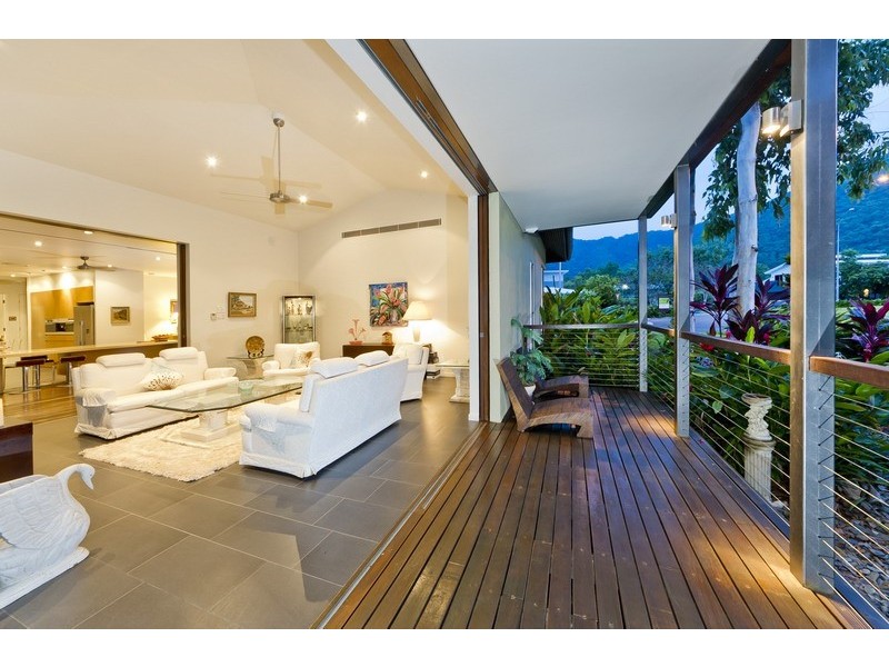 40-42 Linden Street, Palm Cove QLD 4879