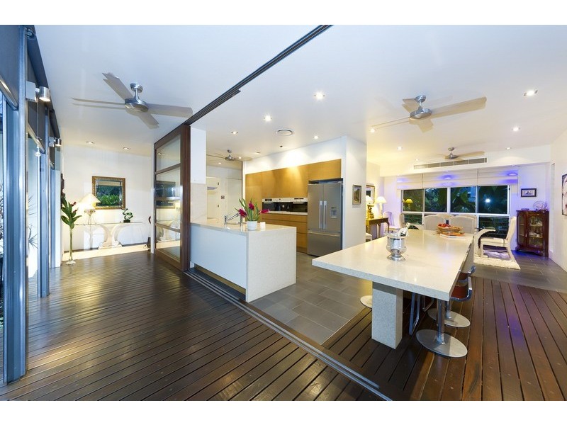 40-42 Linden Street, Palm Cove QLD 4879