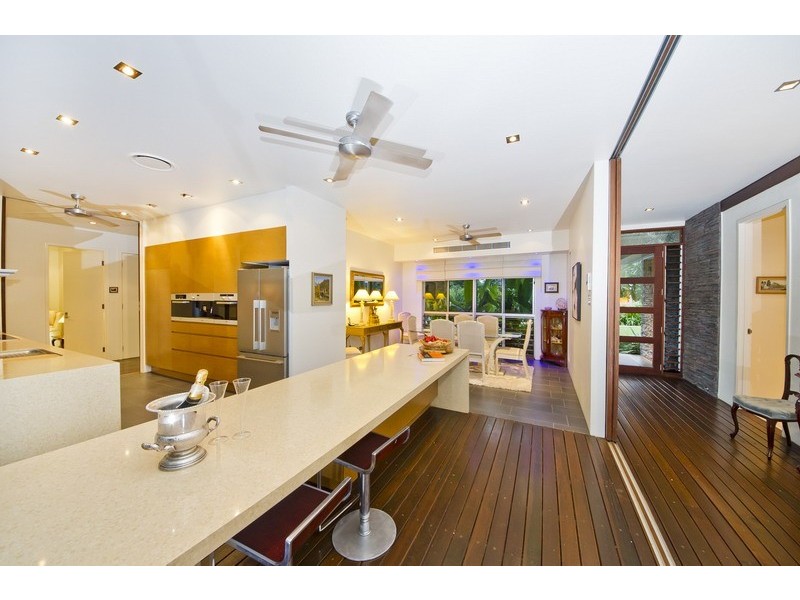 40-42 Linden Street, Palm Cove QLD 4879