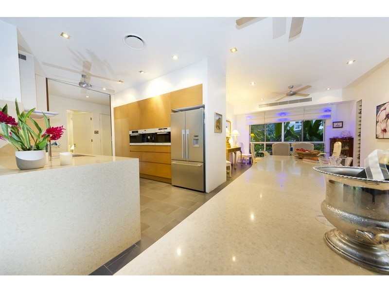 40-42 Linden Street, Palm Cove QLD 4879