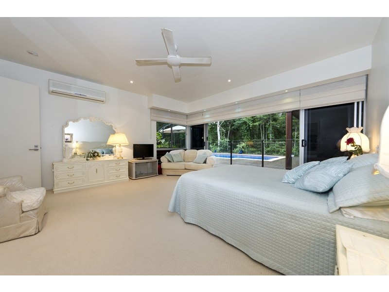 40-42 Linden Street, Palm Cove QLD 4879