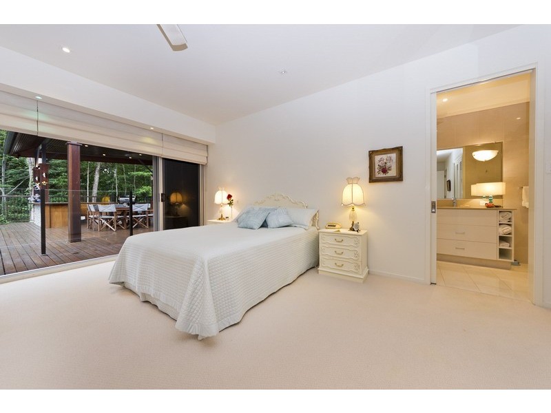 40-42 Linden Street, Palm Cove QLD 4879