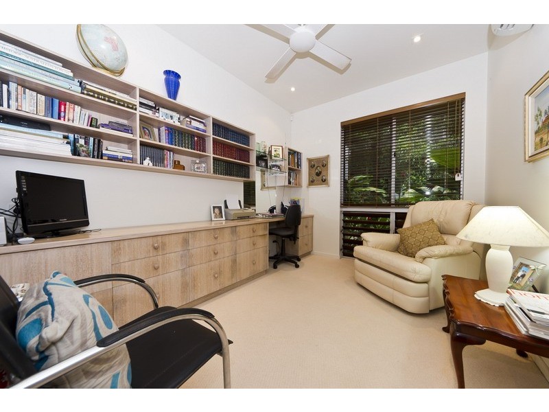 40-42 Linden Street, Palm Cove QLD 4879