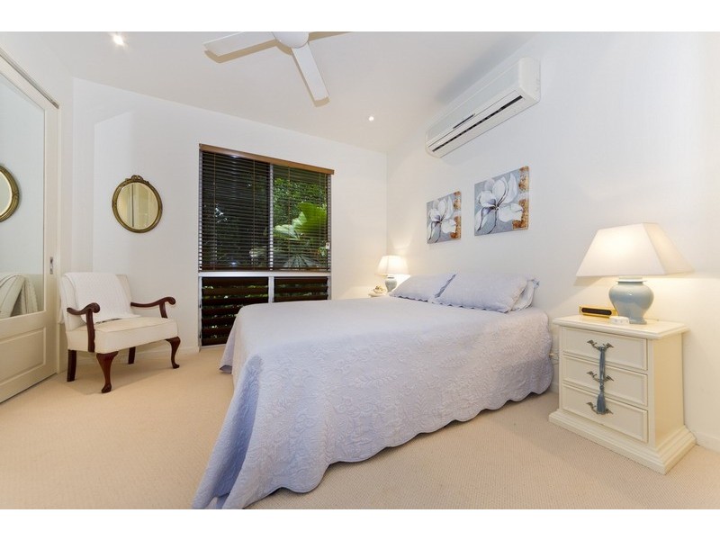 40-42 Linden Street, Palm Cove QLD 4879