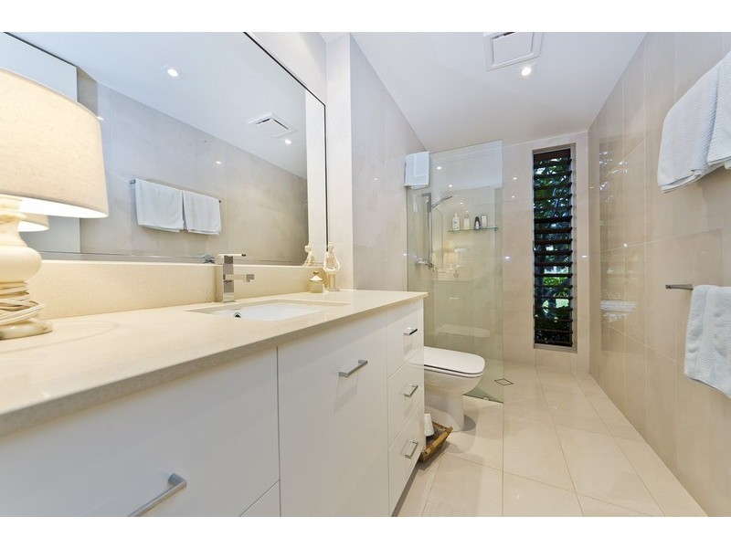 40-42 Linden Street, Palm Cove QLD 4879