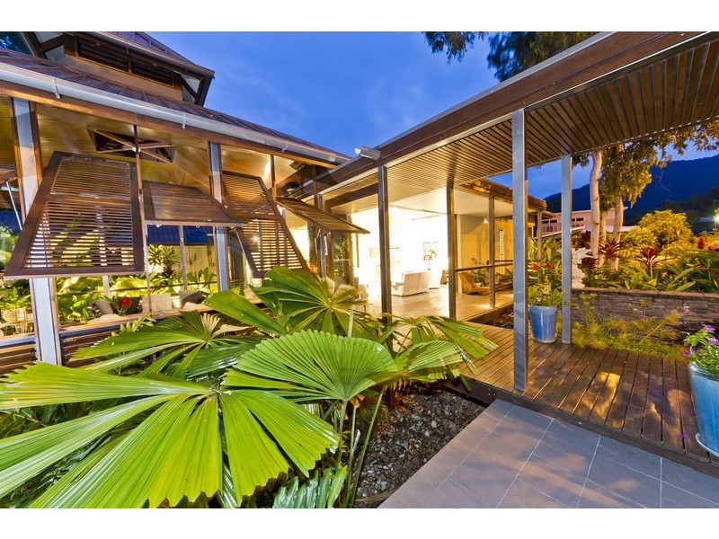 40-42 Linden Street, Palm Cove QLD 4879