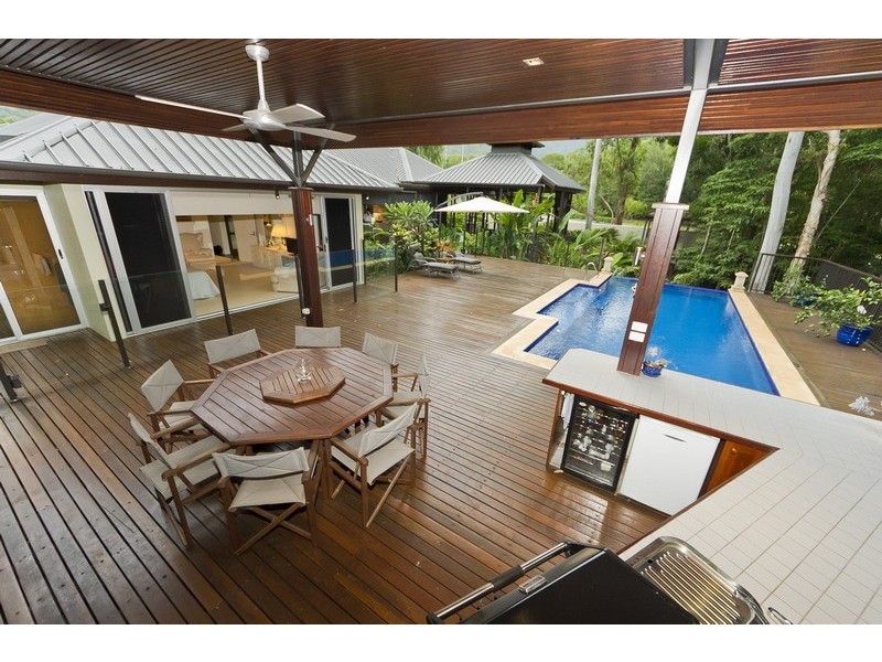 40-42 Linden Street, Palm Cove QLD 4879