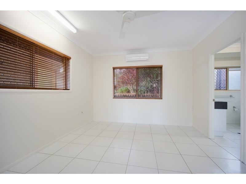 7 Popple Close, Kanimbla QLD 4870