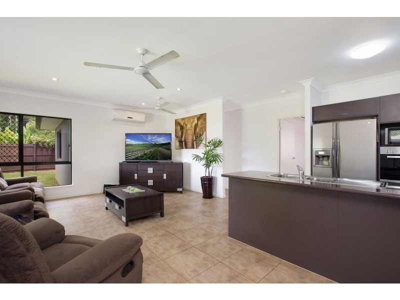 8 Northgate Close, Redlynch QLD 4870