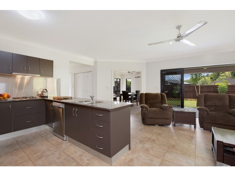 8 Northgate Close, Redlynch QLD 4870