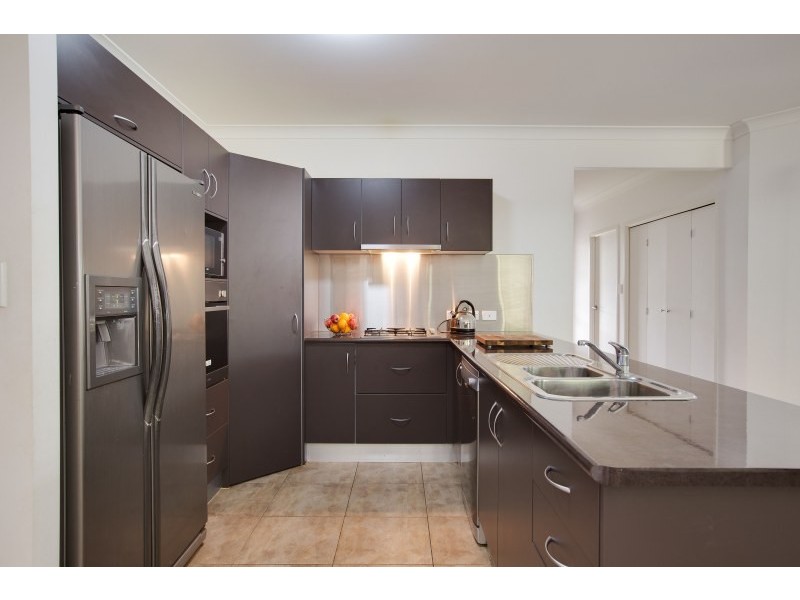 8 Northgate Close, Redlynch QLD 4870