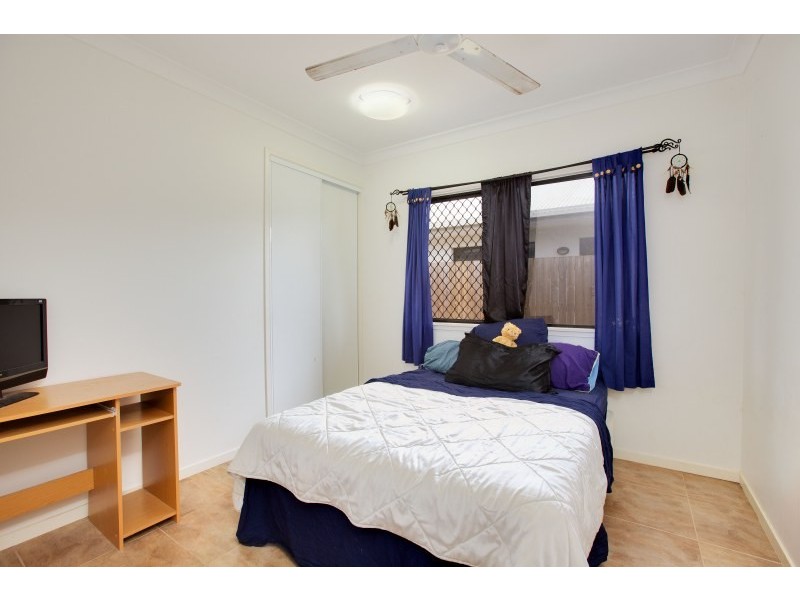 8 Northgate Close, Redlynch QLD 4870