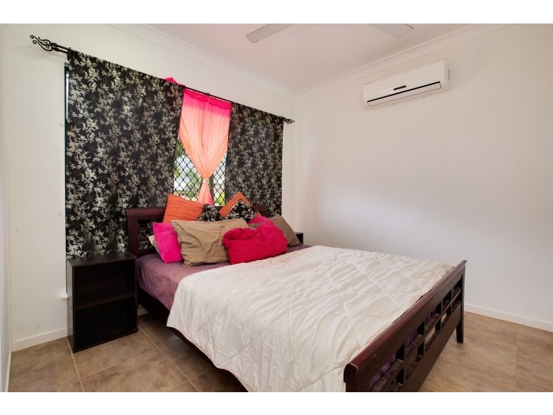 8 Northgate Close, Redlynch QLD 4870