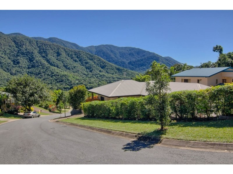 65 Fairley Street, Redlynch QLD 4870