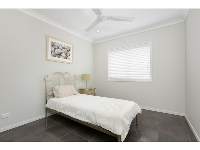 16 Chandos Brace, Smithfield QLD 4878