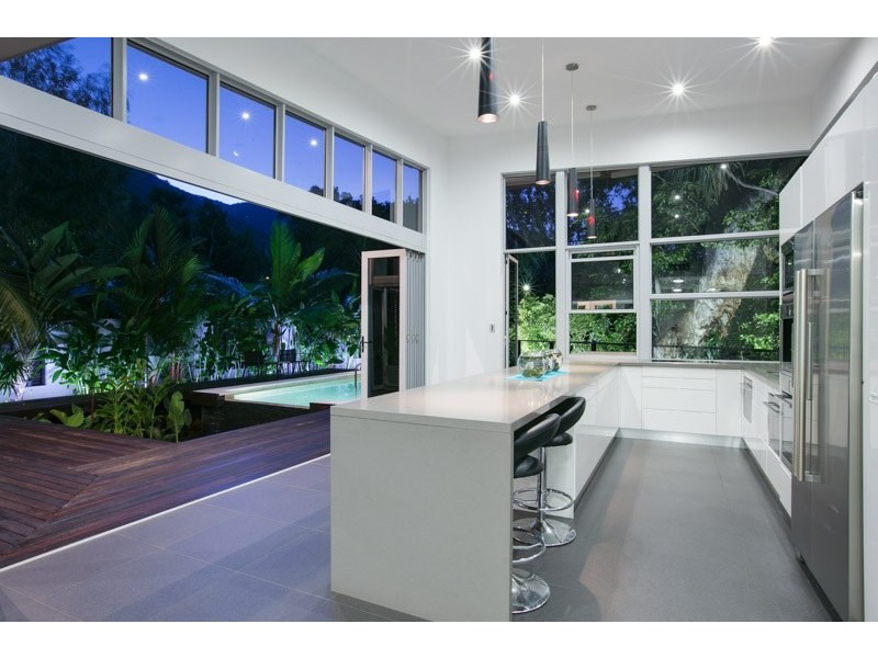 22-24 Aurelia Road, Palm Cove QLD 4879