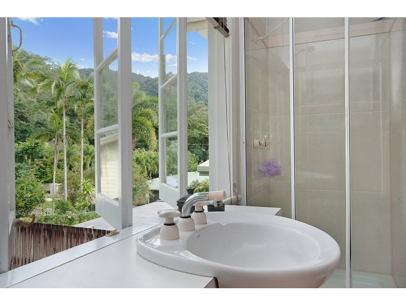 11 Bauhinia Avenue, Cairns QLD 4870