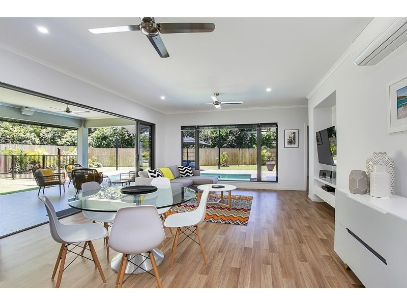 8 Lockyer Crescent, Bentley Park QLD 4869