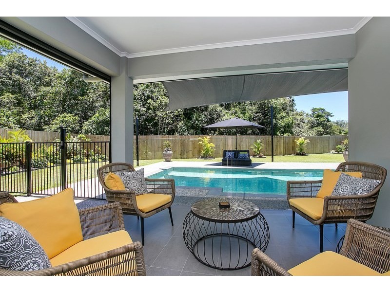 8 Lockyer Crescent, Bentley Park QLD 4869