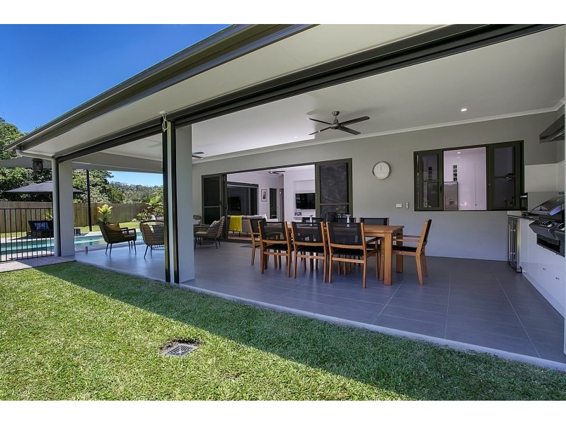 8 Lockyer Crescent, Bentley Park QLD 4869