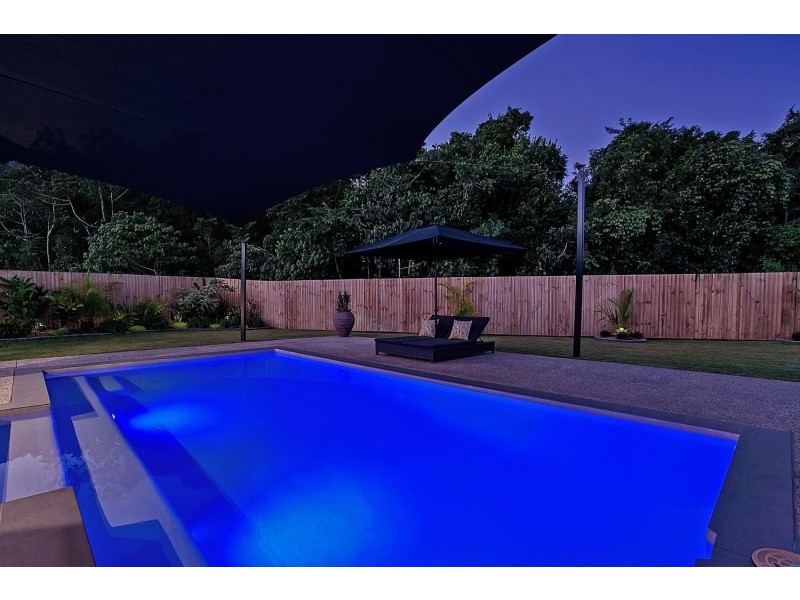8 Lockyer Crescent, Bentley Park QLD 4869