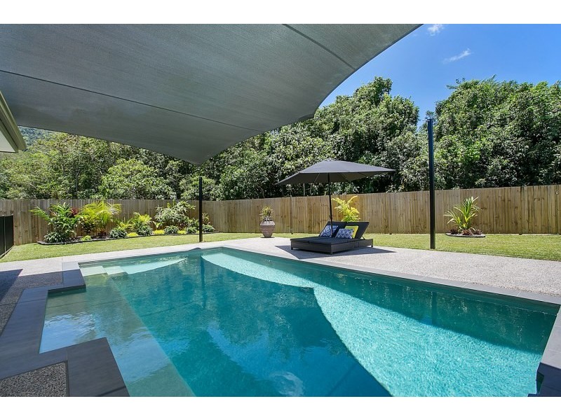 8 Lockyer Crescent, Bentley Park QLD 4869