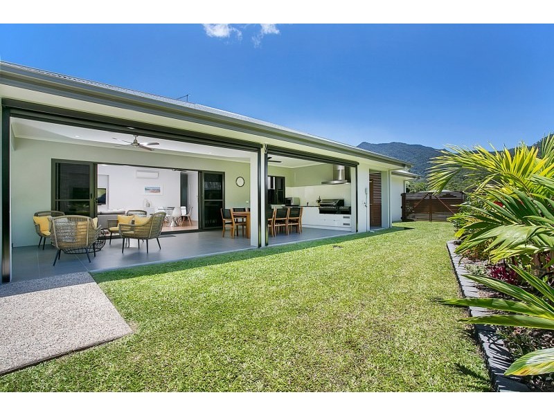 8 Lockyer Crescent, Bentley Park QLD 4869