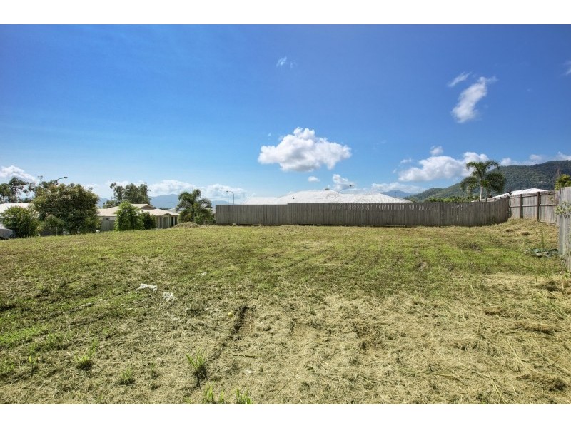 35 Charnley Avenue, Bentley Park QLD 4869