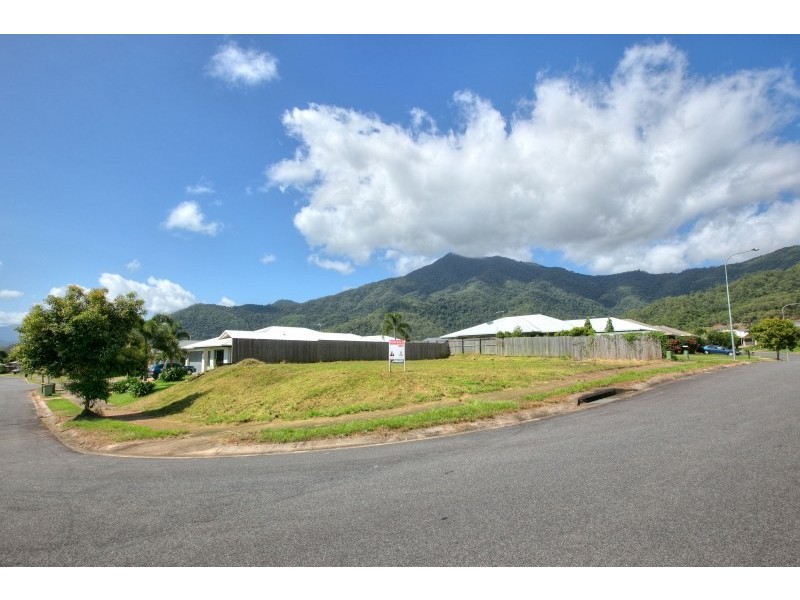 35 Charnley Avenue, Bentley Park QLD 4869