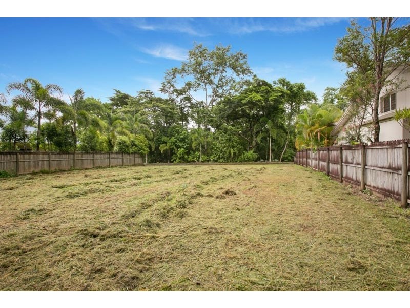 4 Chapel Close, Brinsmead QLD 4870