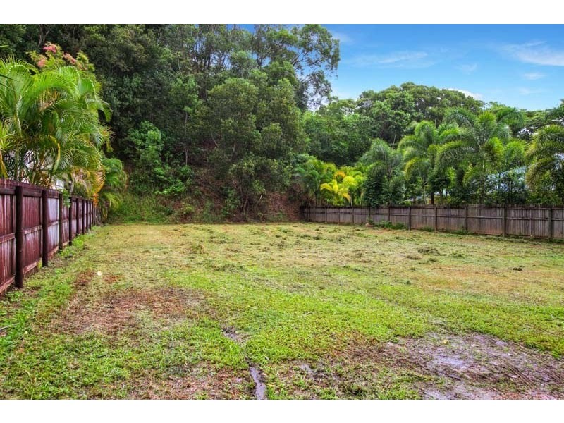 4 Chapel Close, Brinsmead QLD 4870