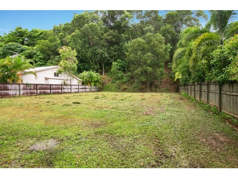 4 Chapel Close, Brinsmead QLD 4870