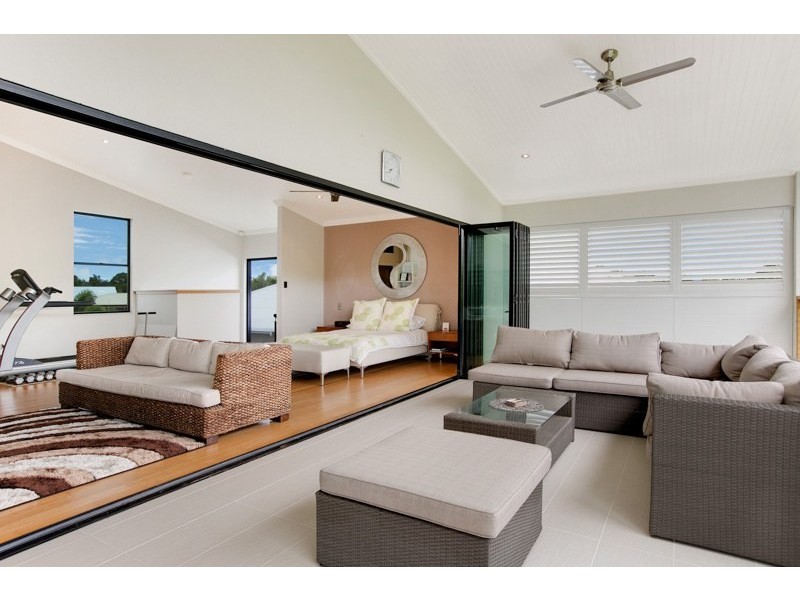 7 Icefire Quay, Trinity Park QLD 4879